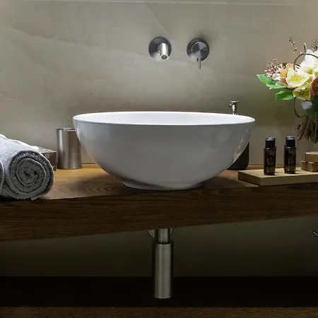 Borgo San Leonardo Apartment *